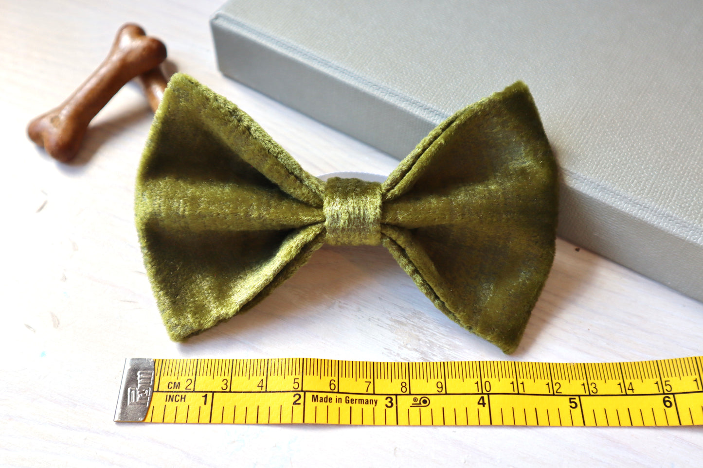 Green Velvet Dog Bow Tie