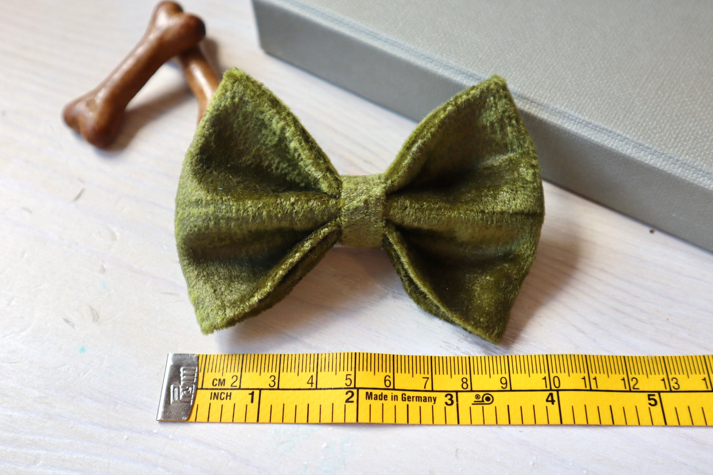 Green Velvet Dog Bow Tie