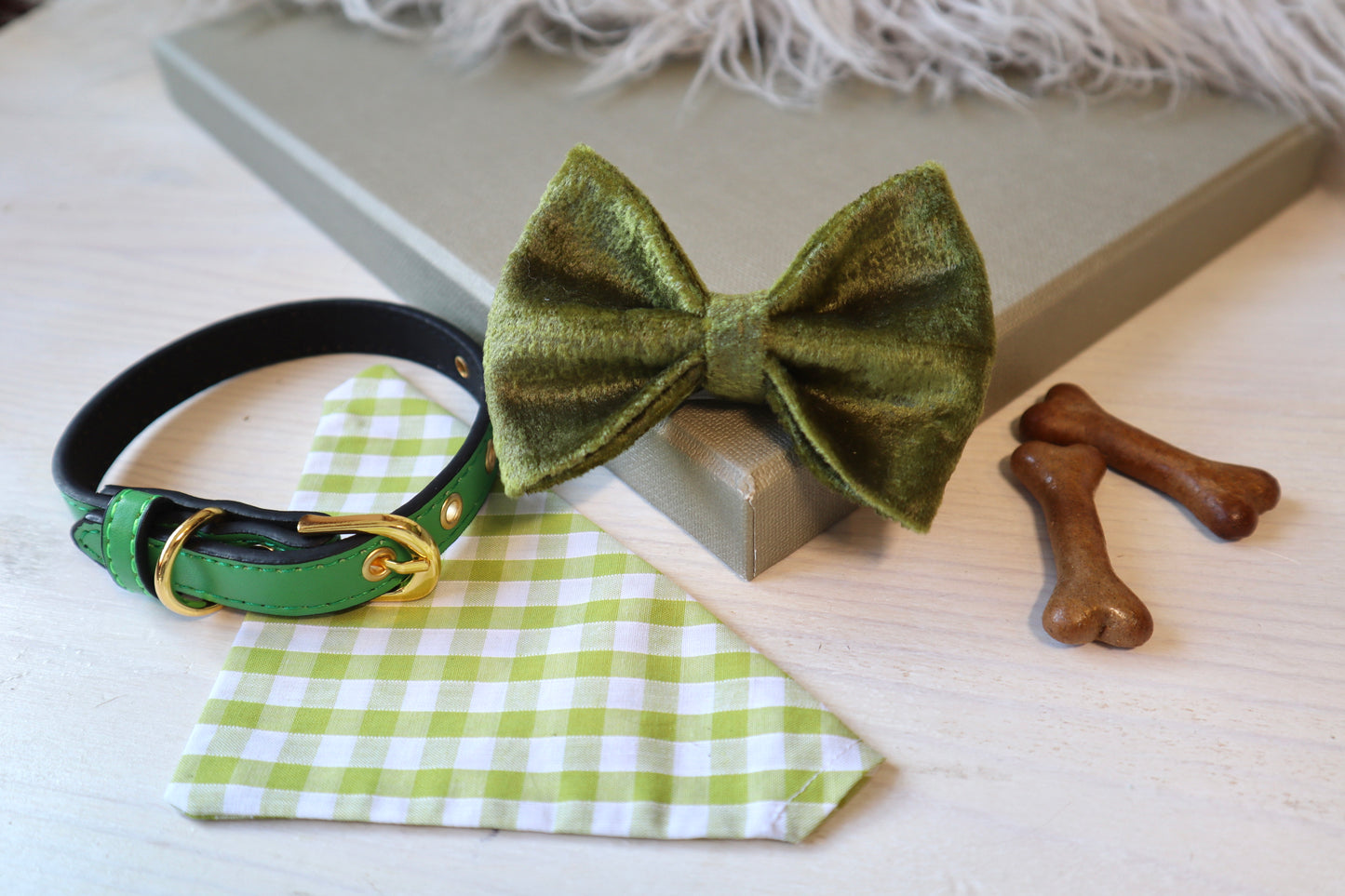 Green Velvet Dog Bow Tie