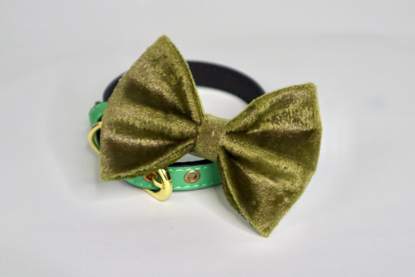 Green Velvet Dog Bow Tie